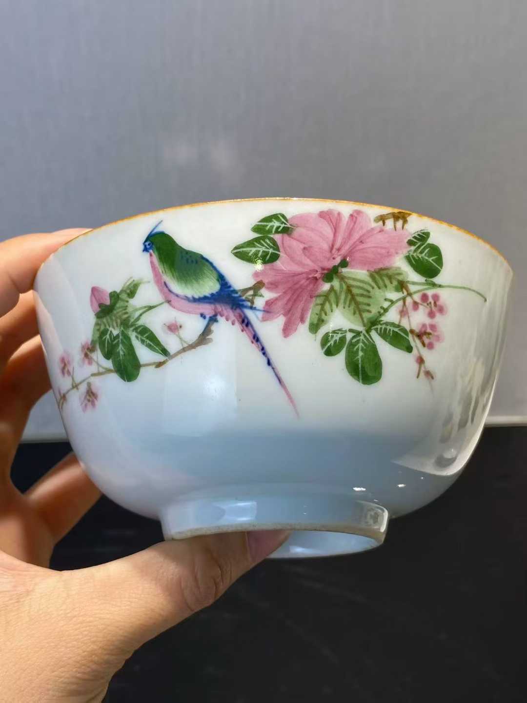 粉彩花鸟纹碗一对