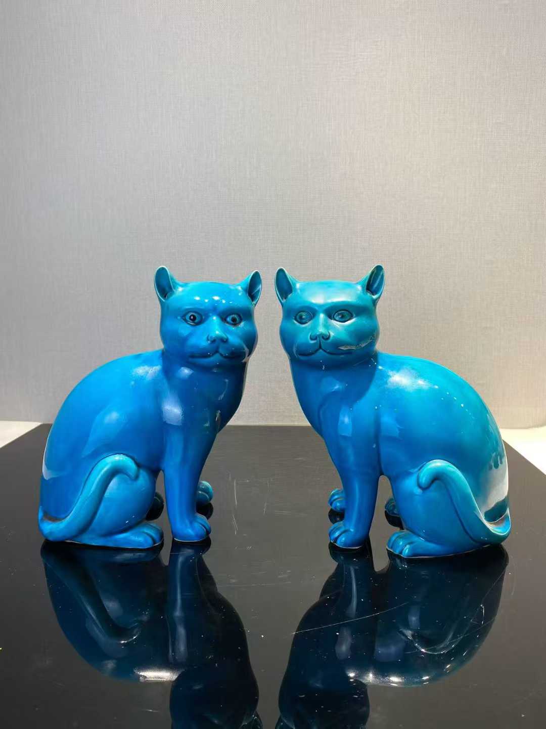 孔雀蓝釉猫一对