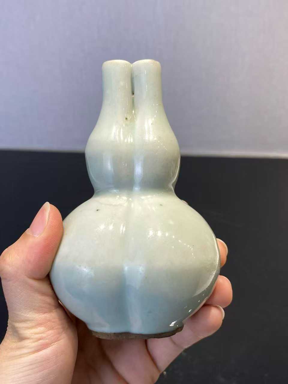 青釉三管葫芦瓶