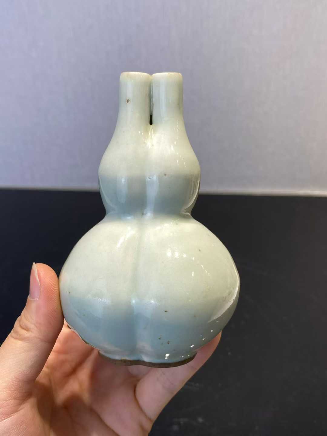 青釉三管葫芦瓶