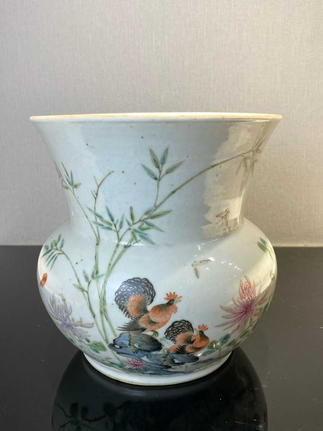 粉彩大吉图渣斗