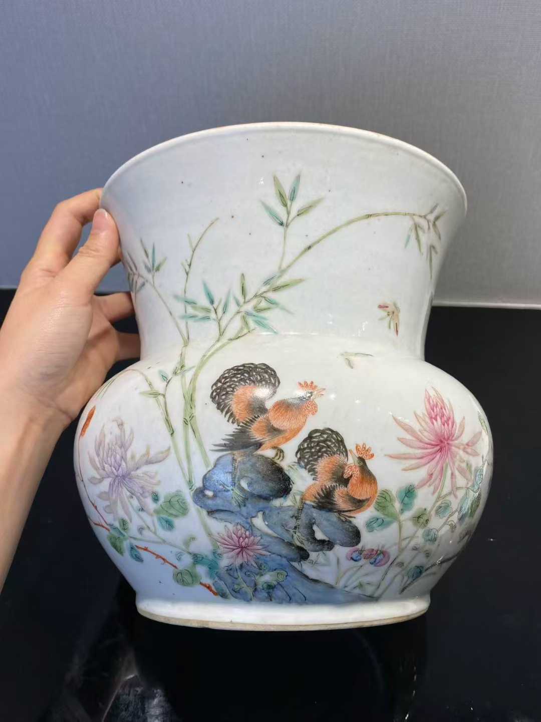 粉彩大吉图渣斗