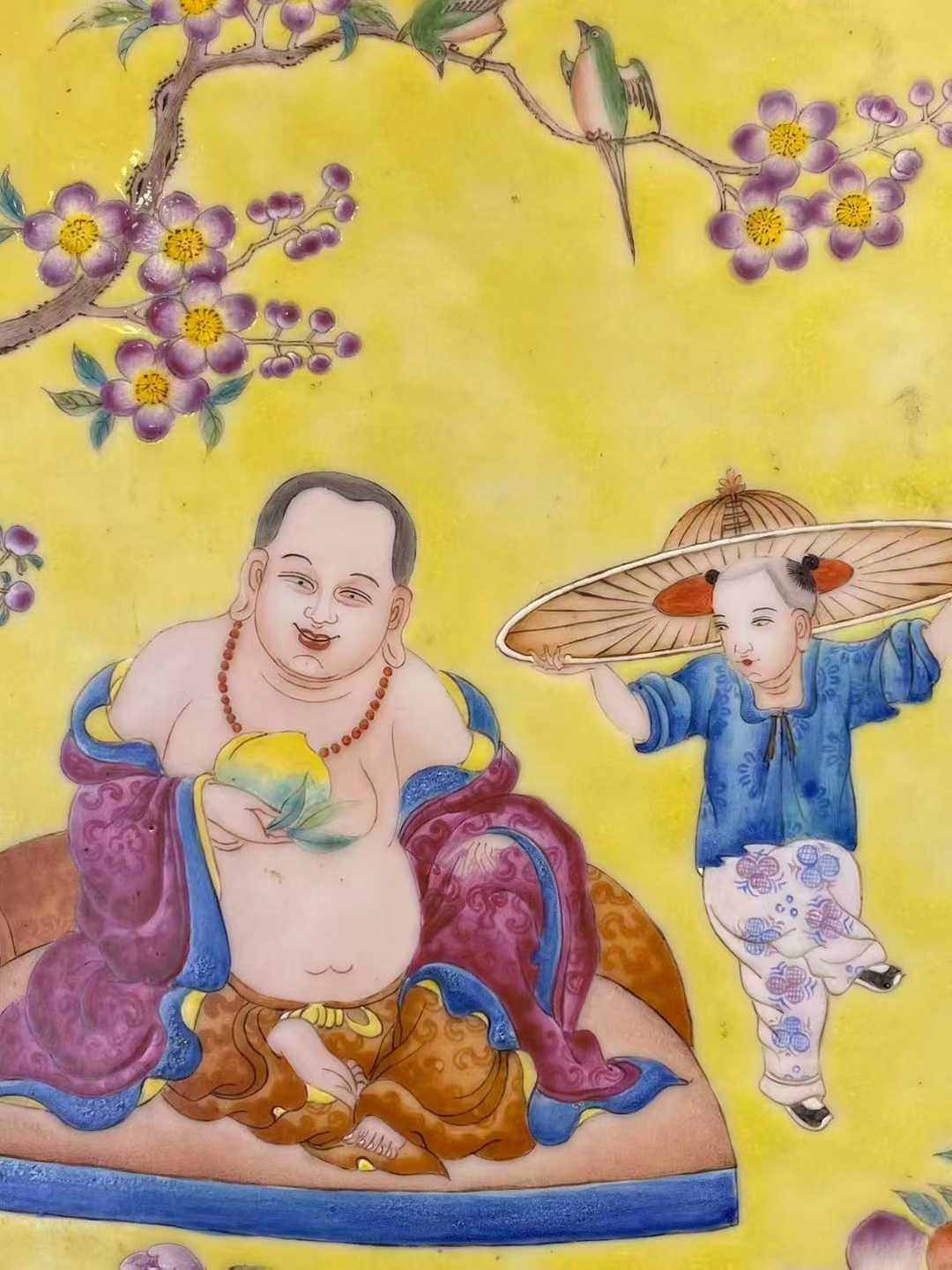 黄地粉彩童子戏尼勒瓷板