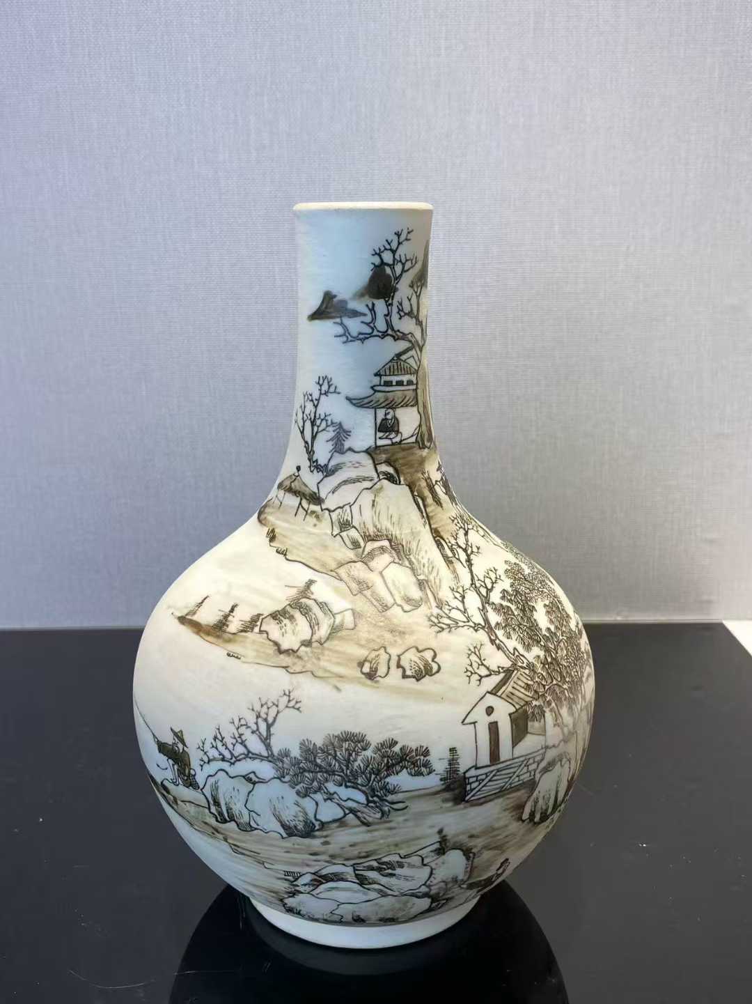 反瓷渔樵耕读图天球瓶