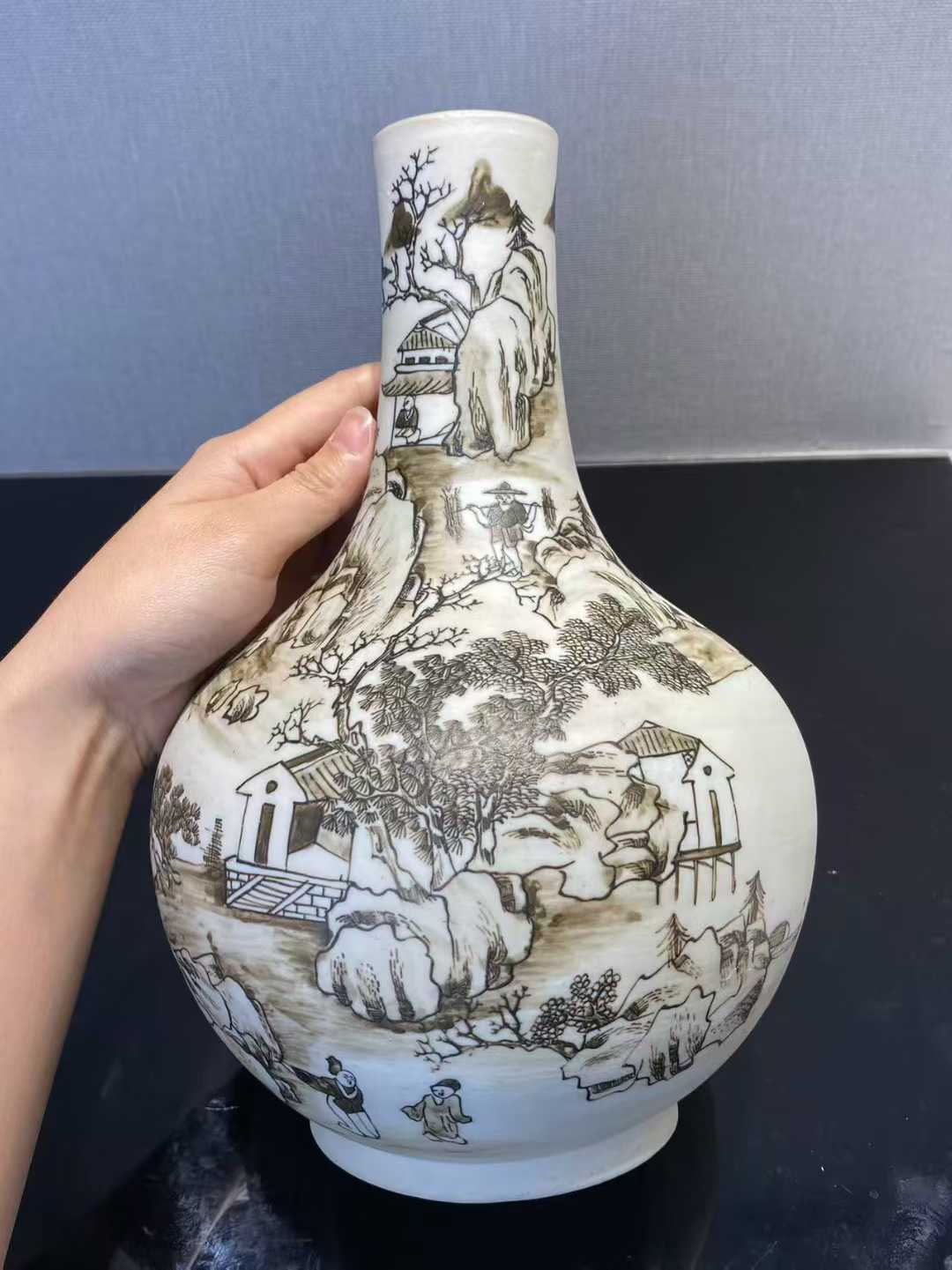 反瓷渔樵耕读图天球瓶