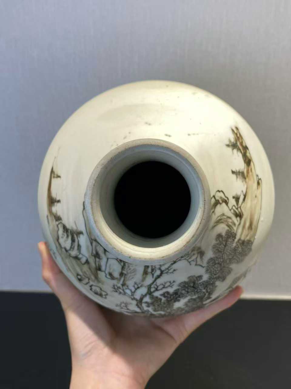 反瓷渔樵耕读图天球瓶