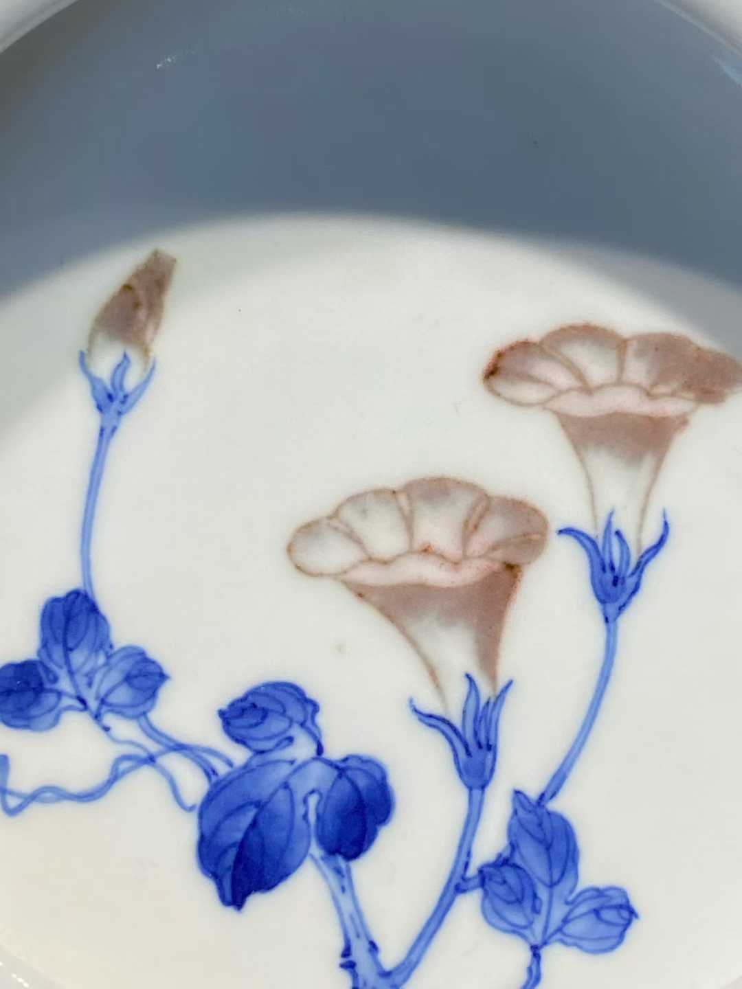 青花釉里红牵牛花水洗 款 : 中国景德镇制