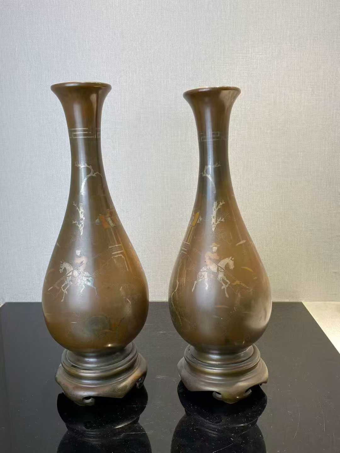 铜镶嵌红铜银丝人物故事玉壶春瓶一对