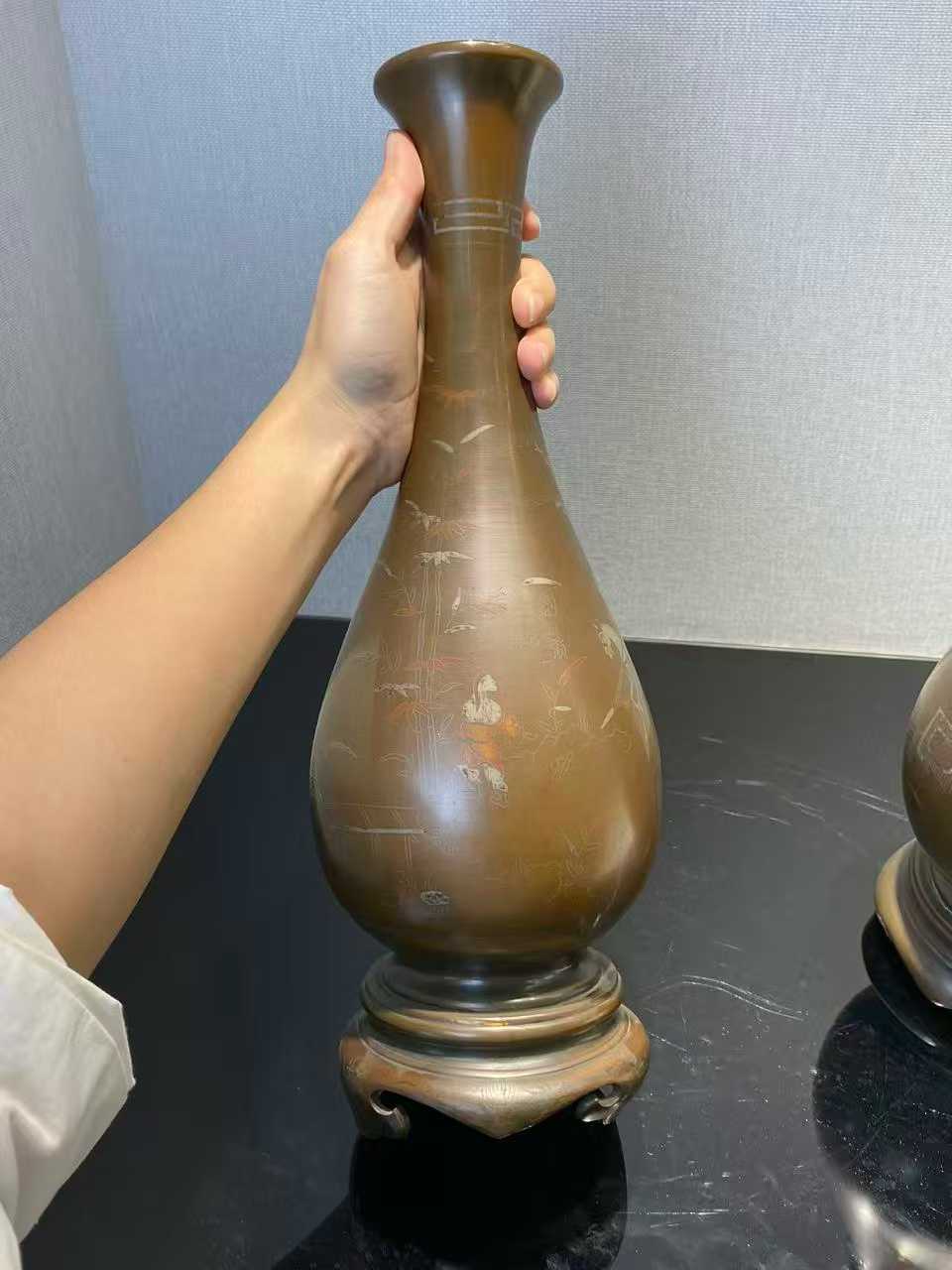 铜镶嵌红铜银丝人物故事玉壶春瓶一对