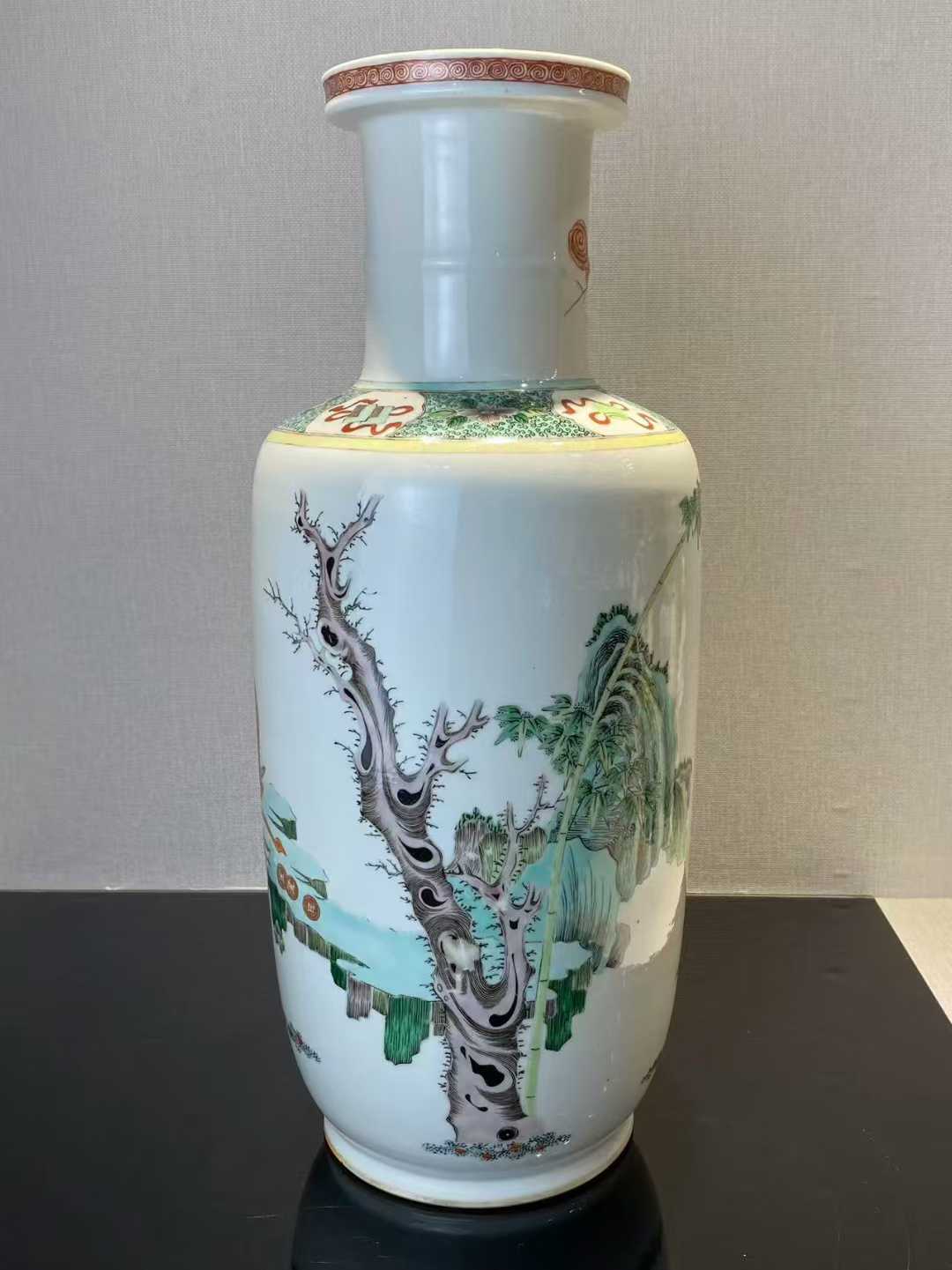 五彩四仙图棒槌瓶