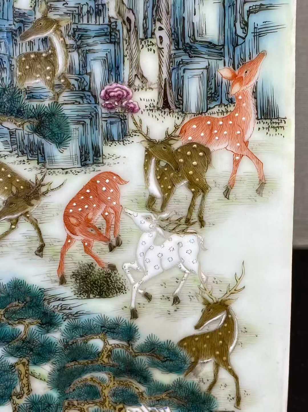 粉彩百鹿图瓷板
