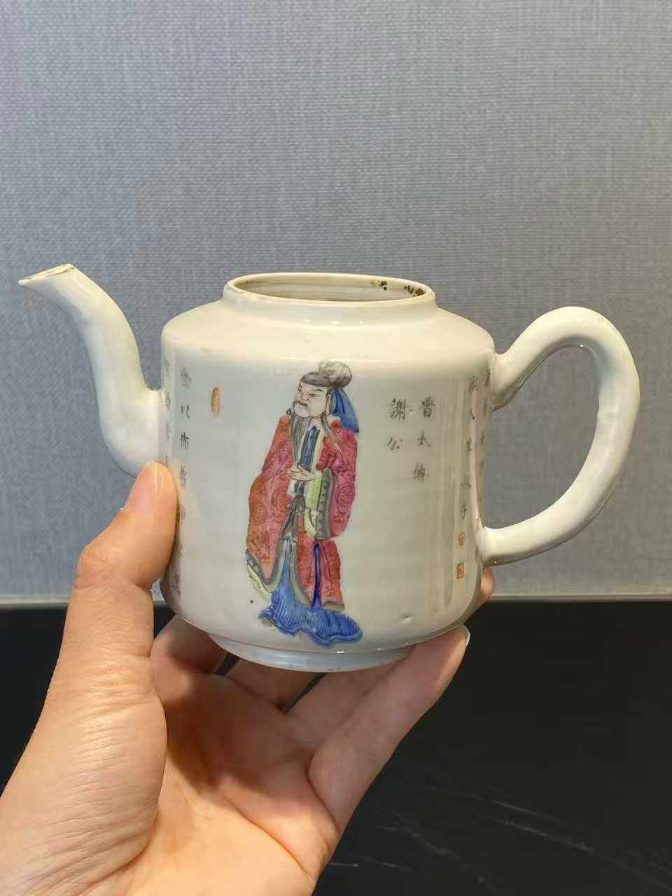 粉彩无双谱茶壶 款：大清道光年制