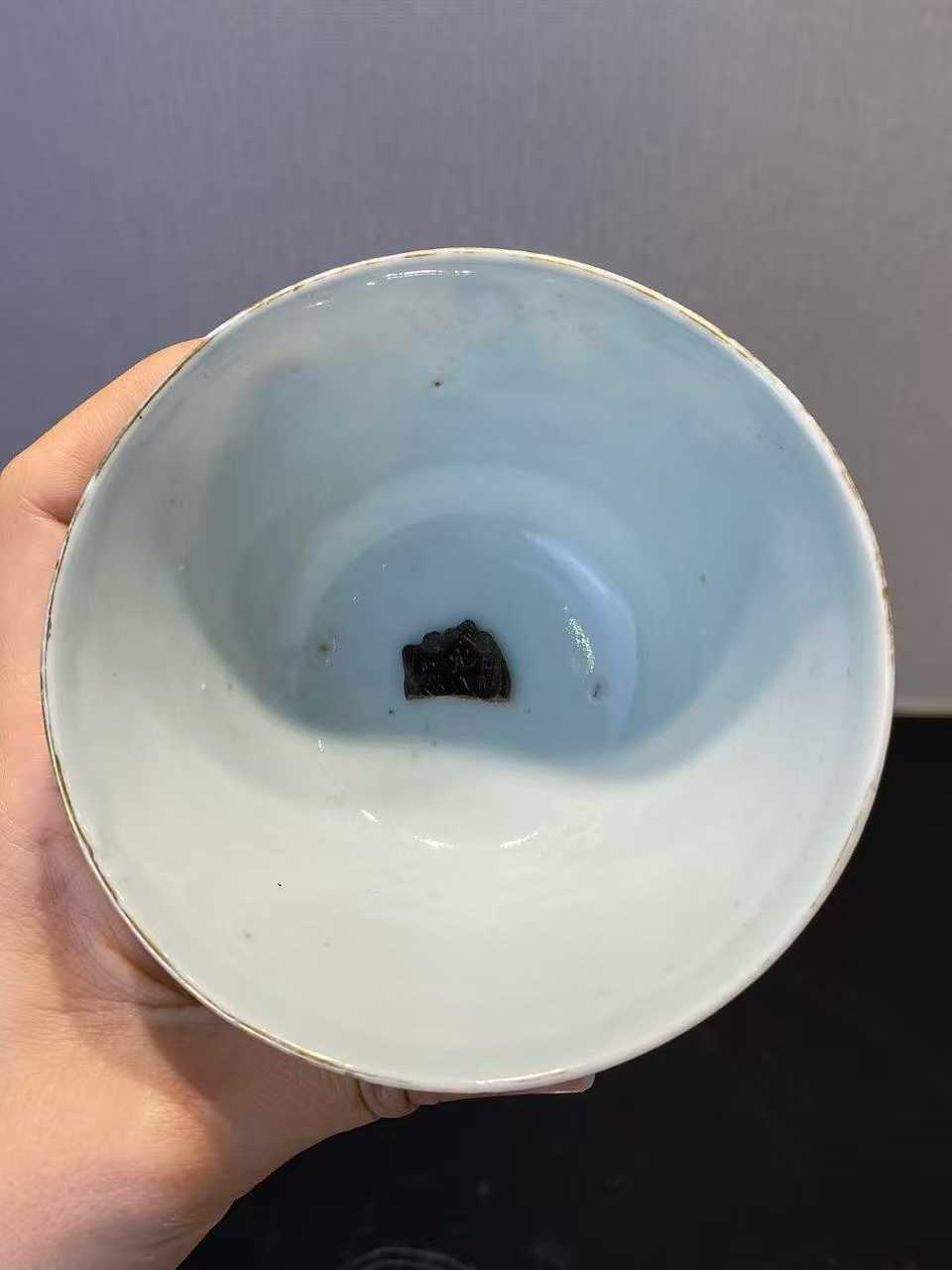 粉彩三娘教子诗文盖碗