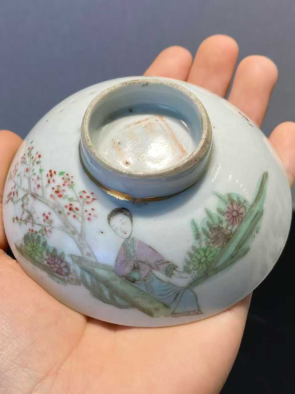 粉彩三娘教子诗文盖碗