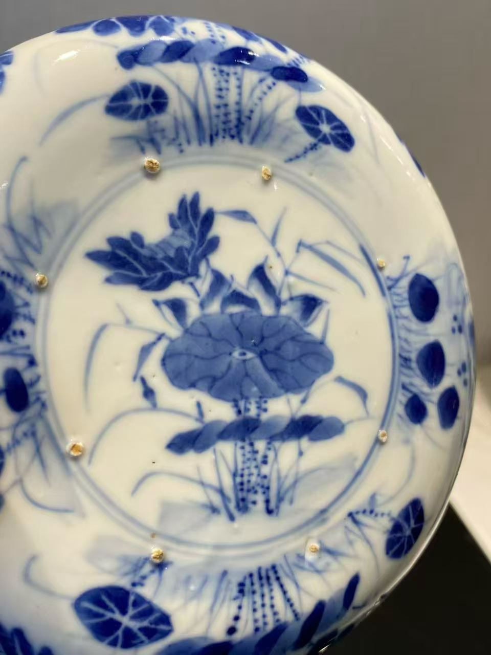 青花荷花纹镗锣洗