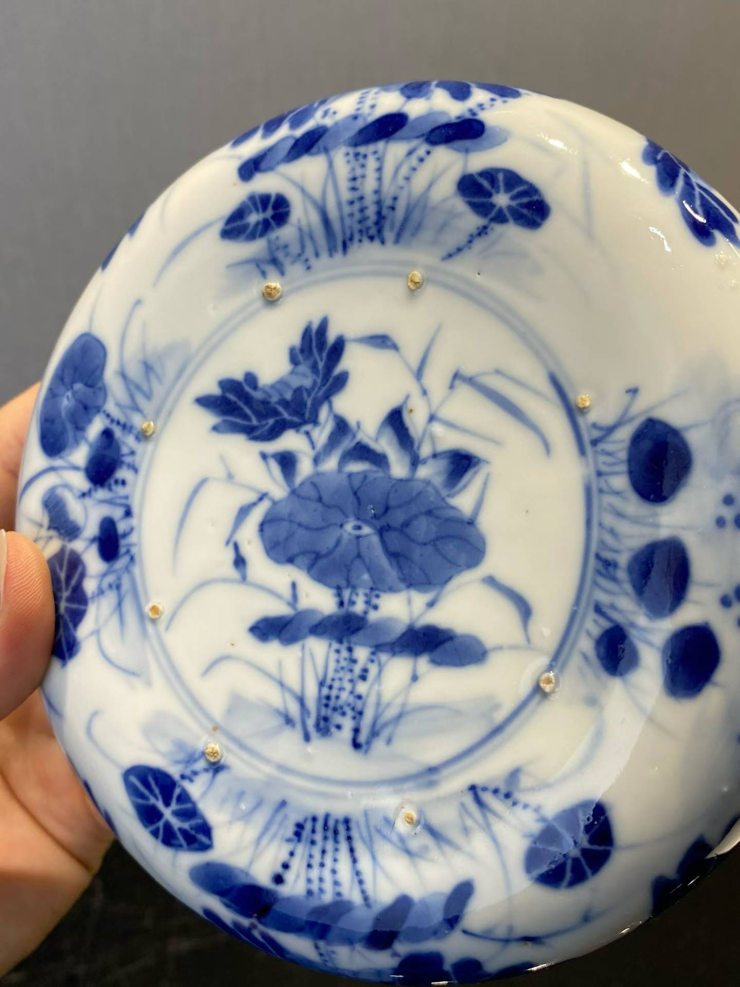 青花荷花纹镗锣洗