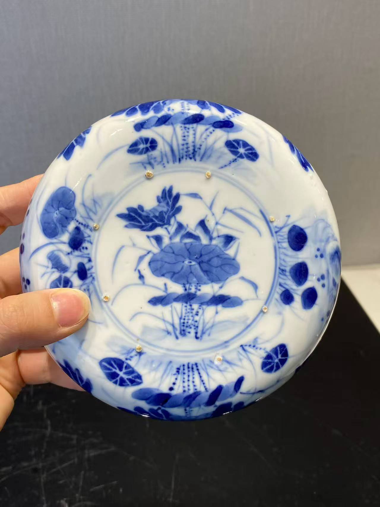 青花荷花纹镗锣洗