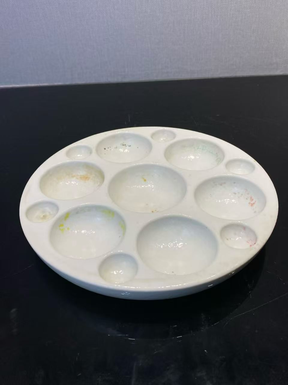 白釉调色盘