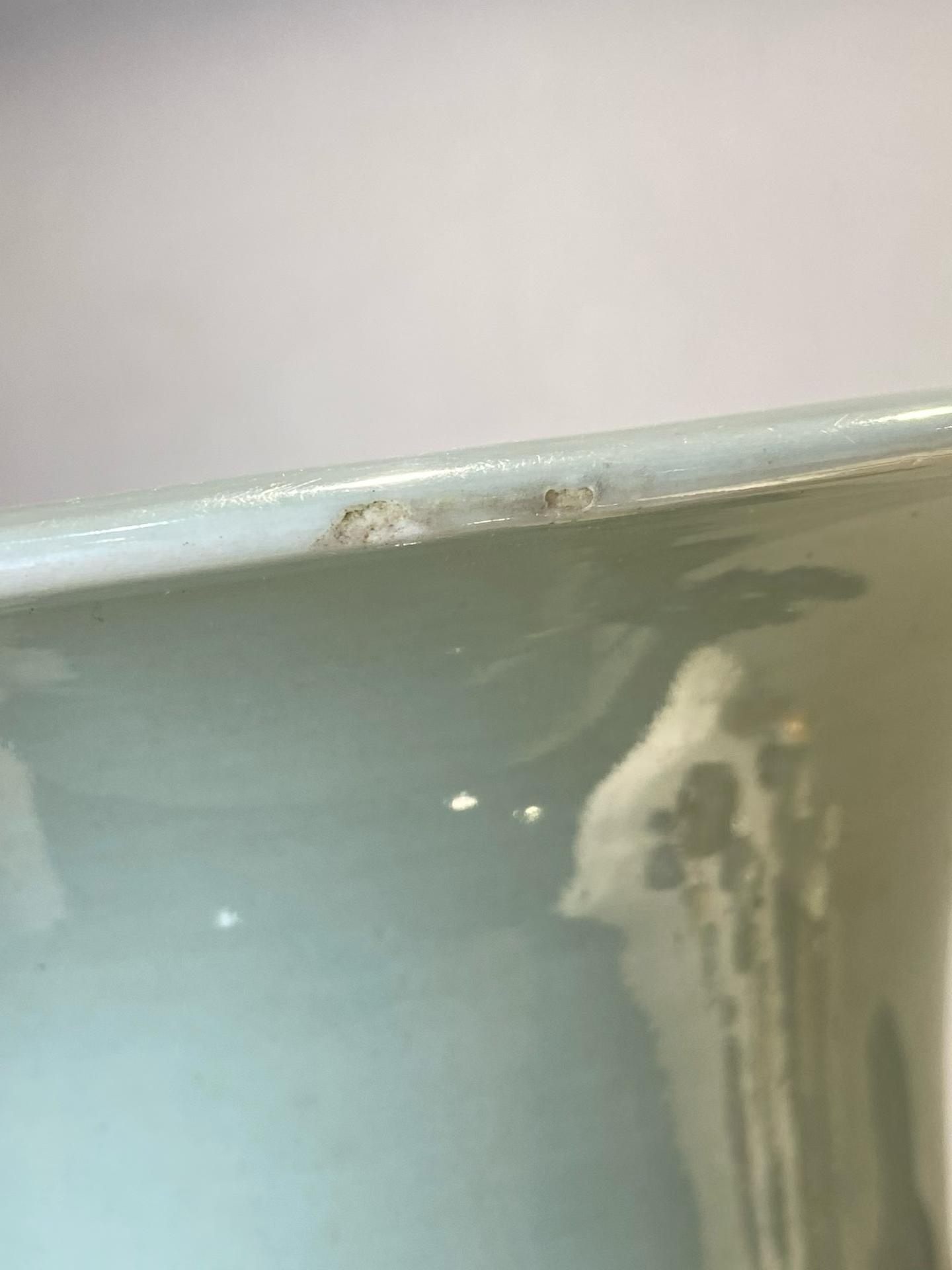 豆青地青花加白芦雁图双耳大瓶