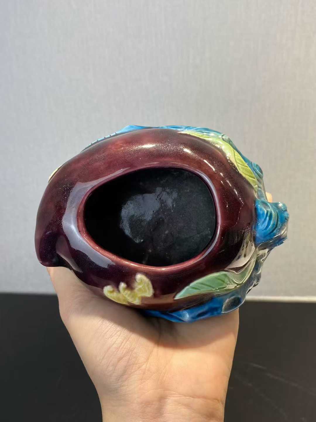 素三彩桃形水盂 款：祥和堂制