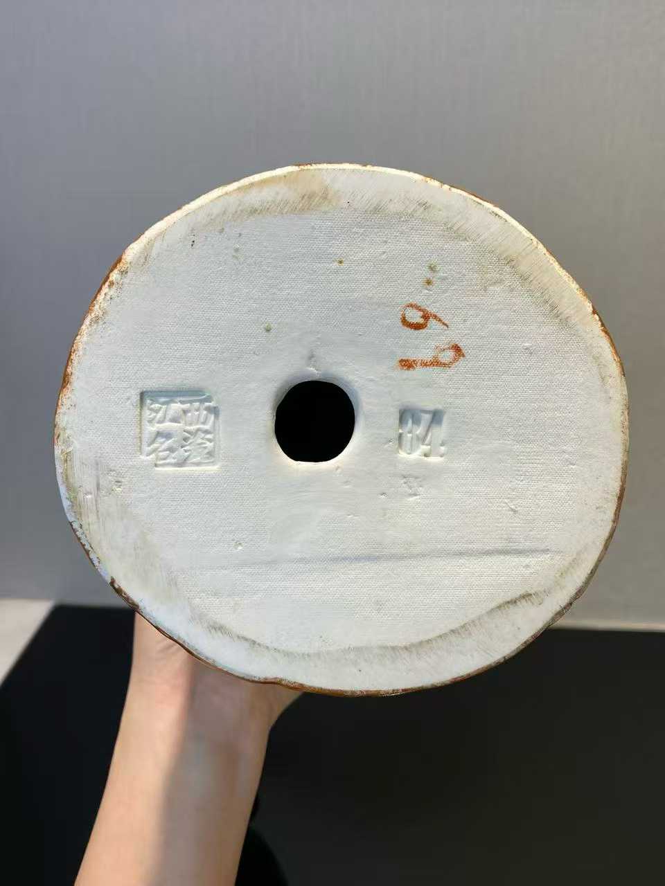 粉彩公鸡塑像一对 款：江西名瓷