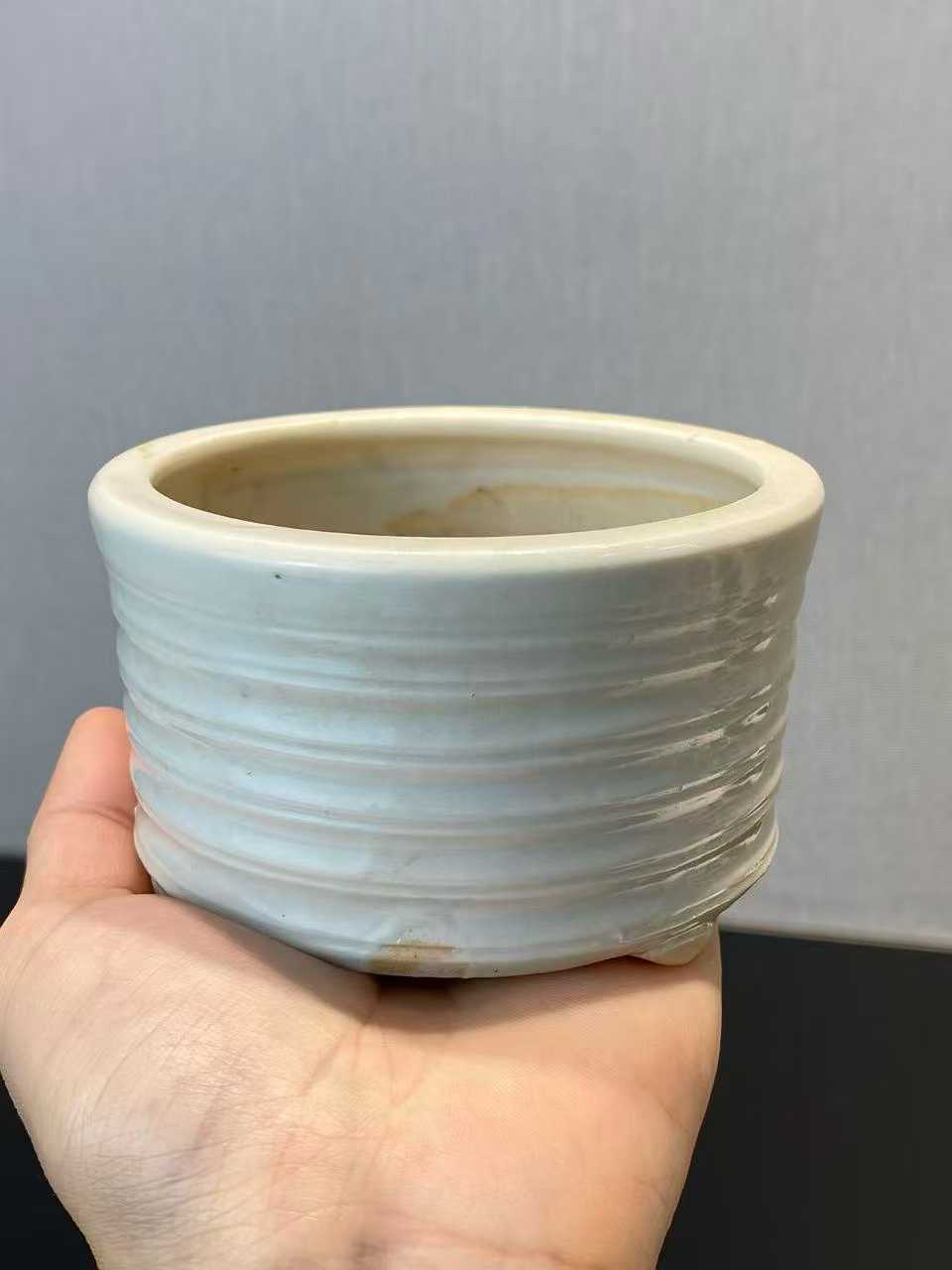 德化窑白釉弦纹炉