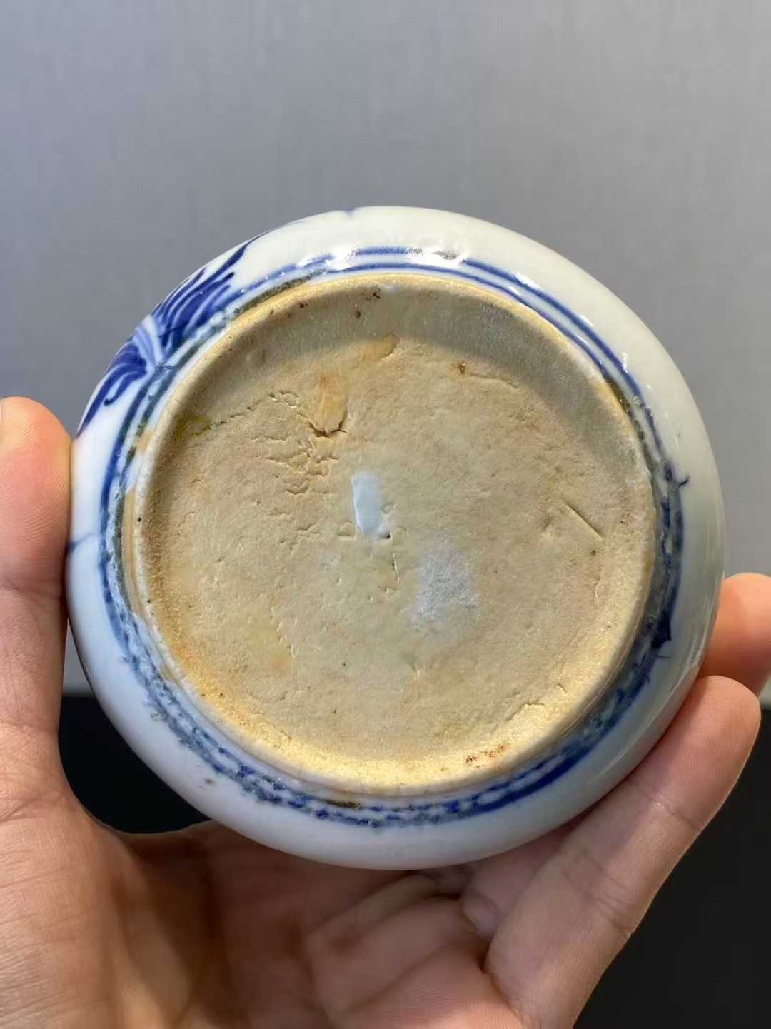 青花莲花纹小香炉
