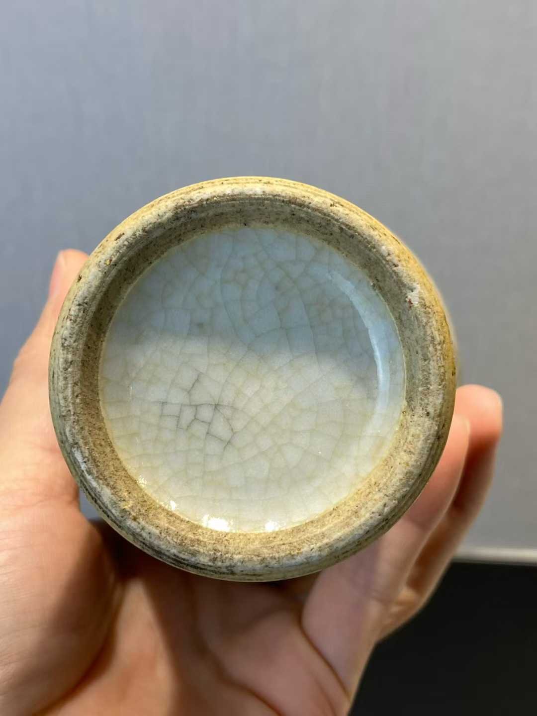 哥釉梅瓶