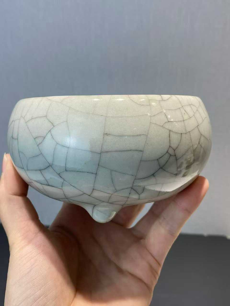 哥釉三足炉 （火漆印）