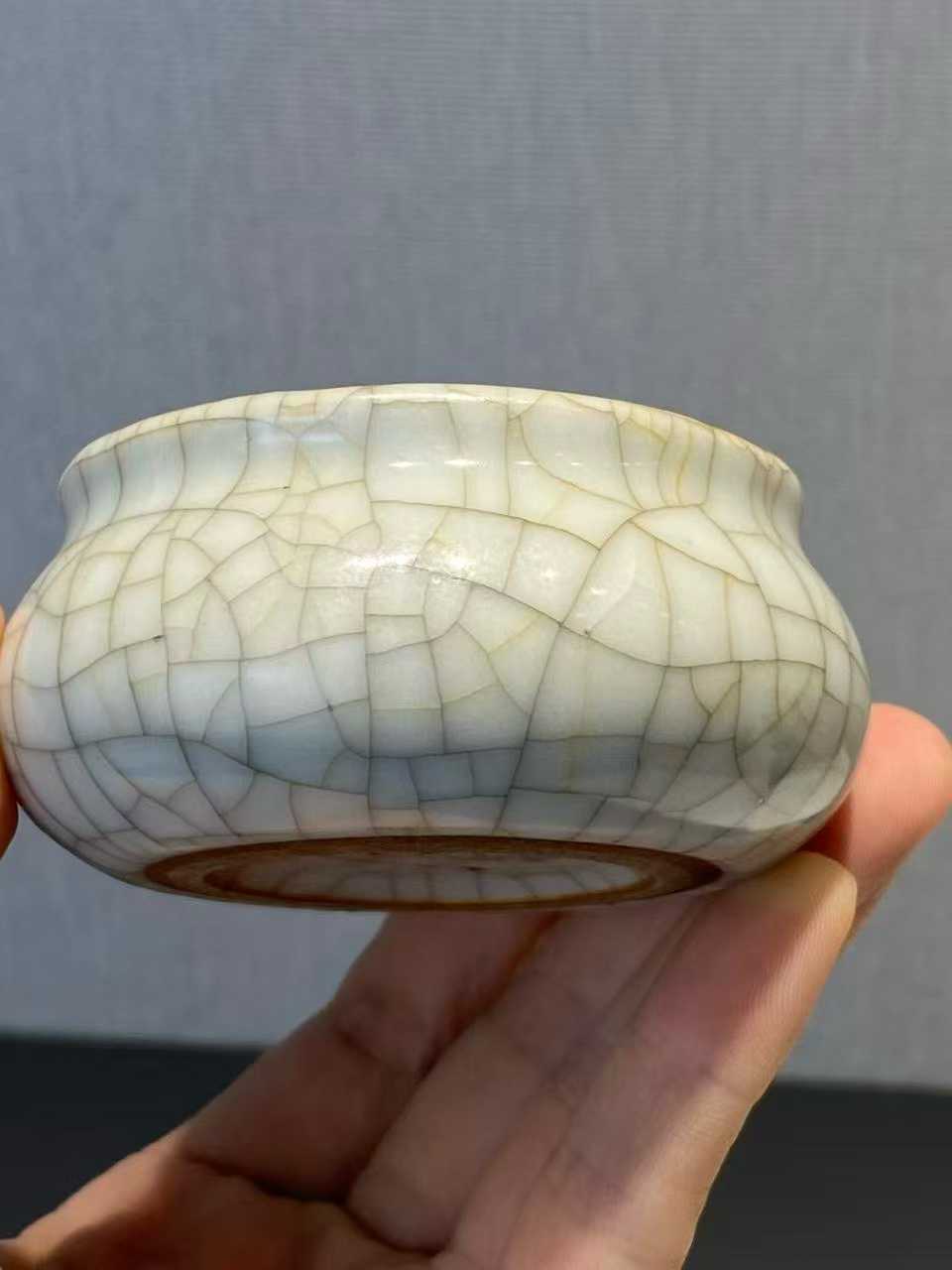 哥釉水盂