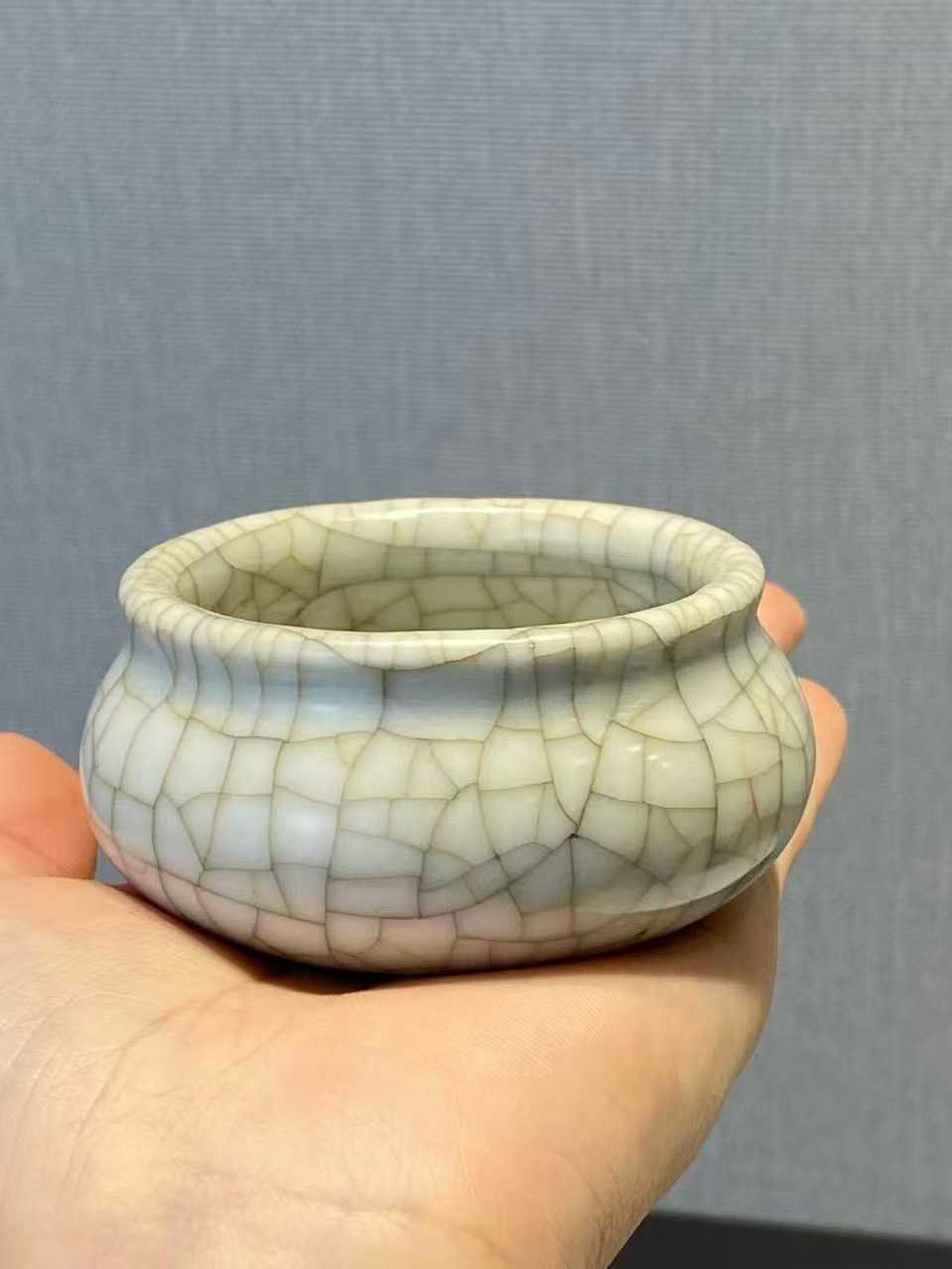 哥釉水盂