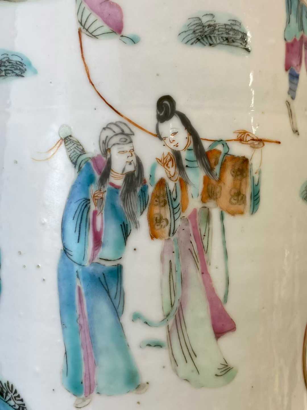 粉彩群仙祝寿帽筒 款：同治年制