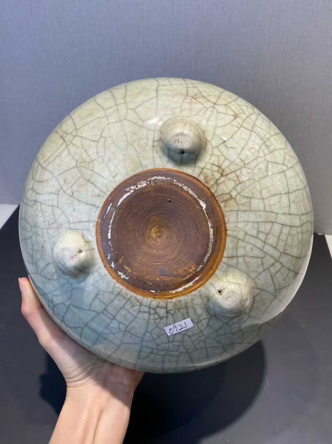 哥釉三足炉