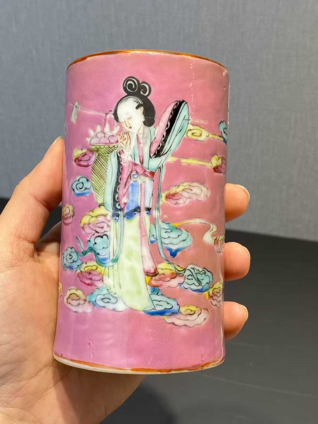 粉彩仙女献寿笔筒 款：同治年制