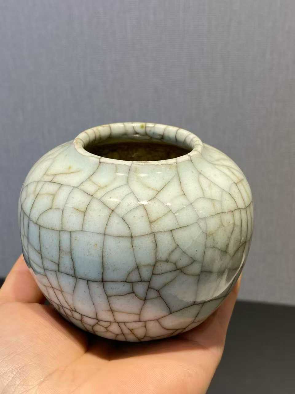 哥釉小罐