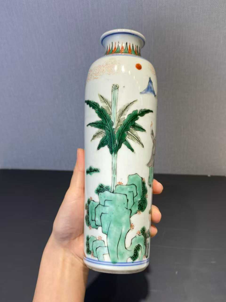 青花加官进爵筒瓶