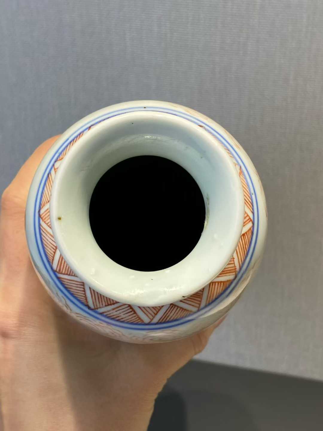 青花加官进爵筒瓶
