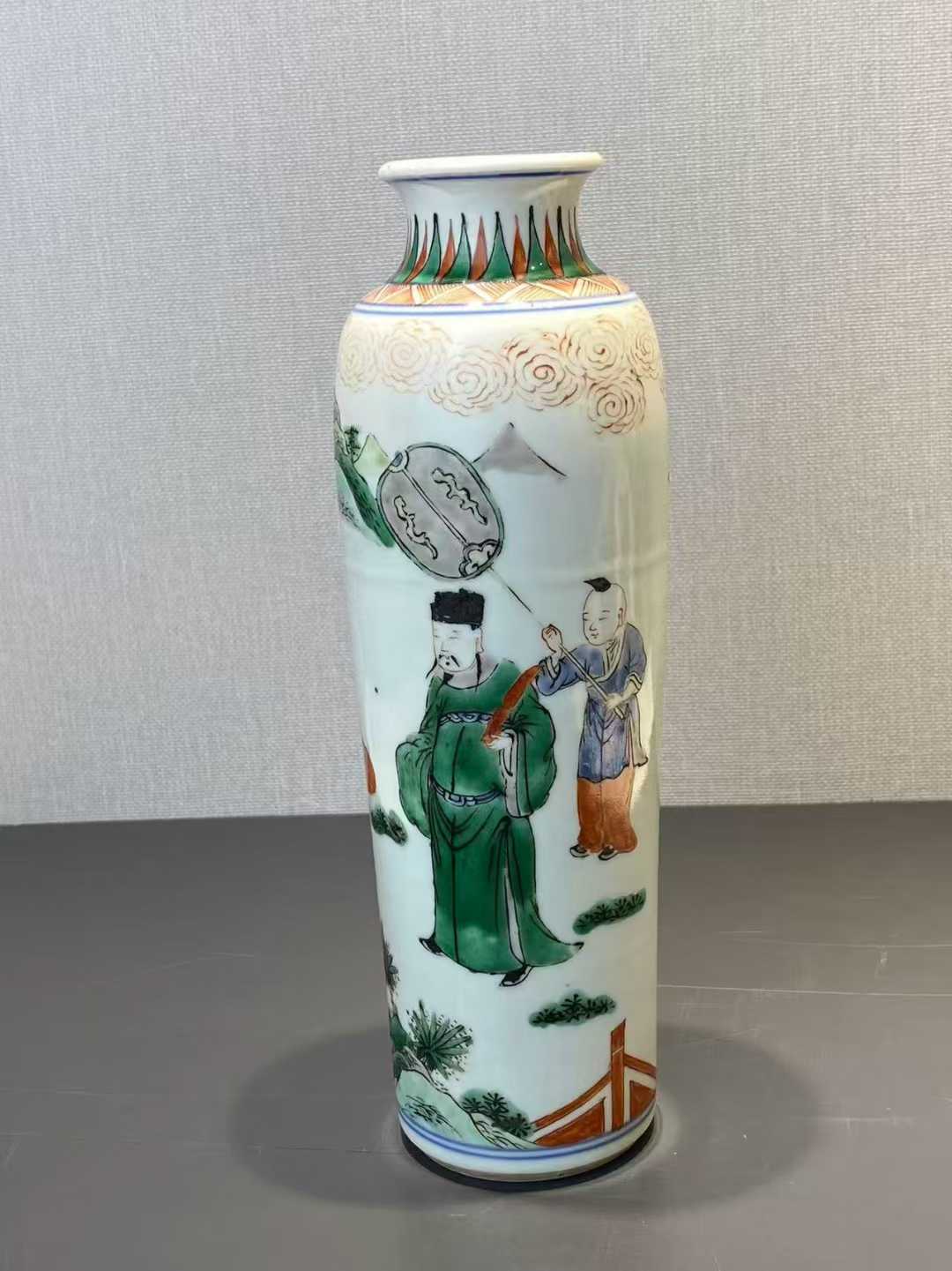 青花加官进爵筒瓶