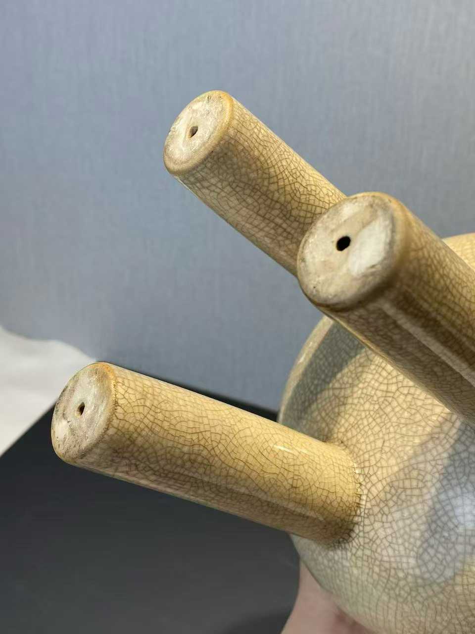 漳州窑哥釉三足鼎式炉
