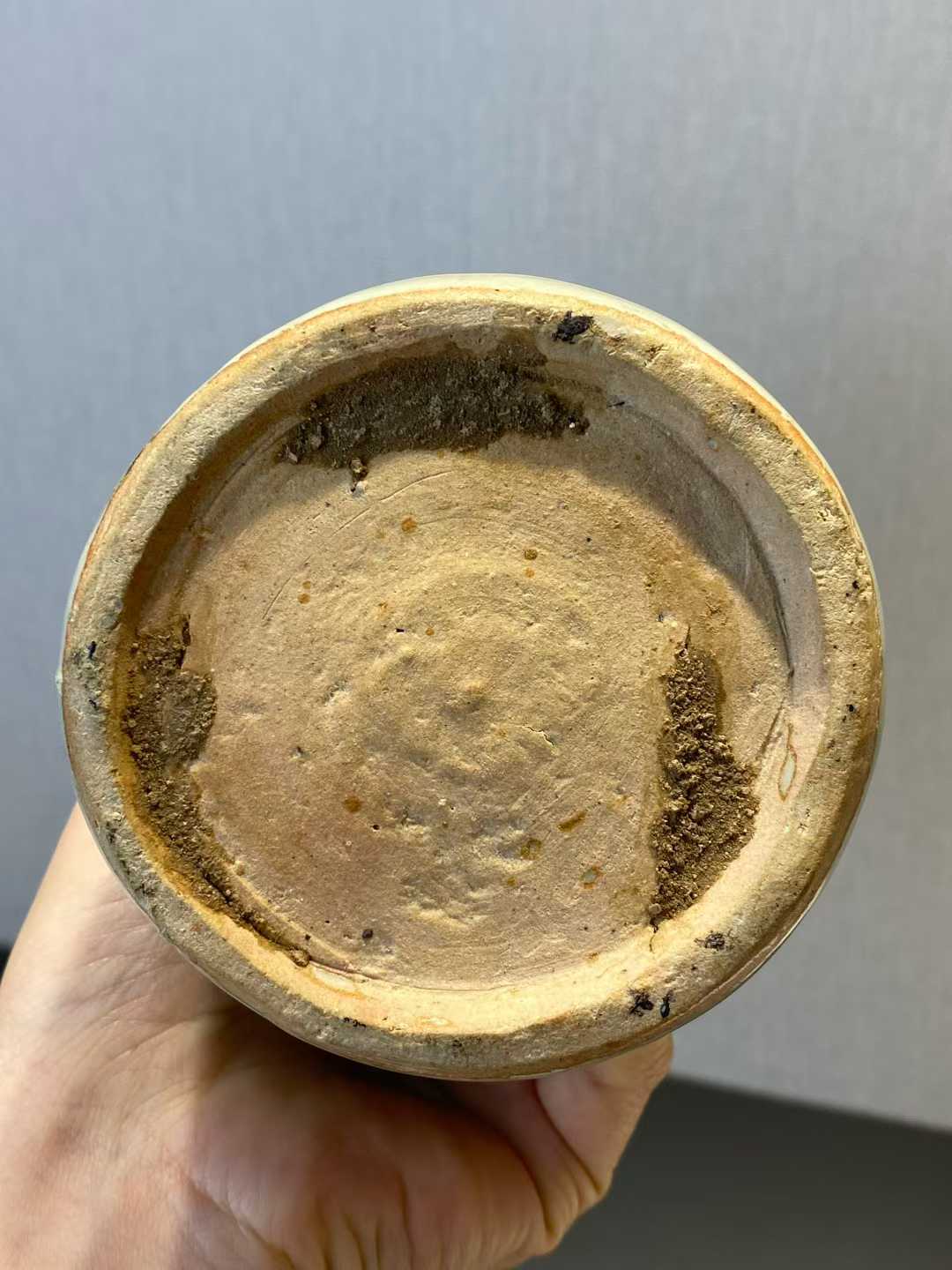青花缠枝莲纹梅瓶