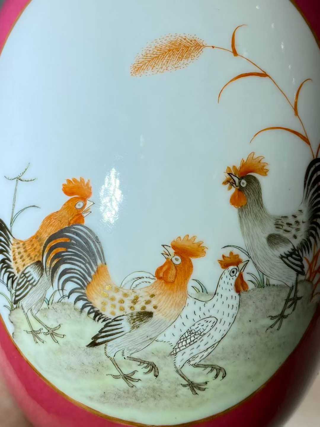胭脂红地开窗粉彩大吉图灯笼瓶  款：乐善堂制