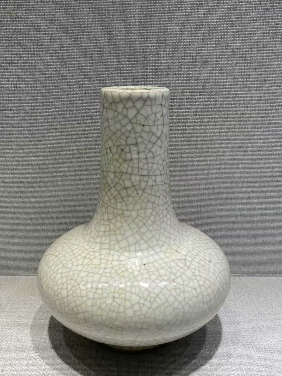 哥釉荸荠瓶