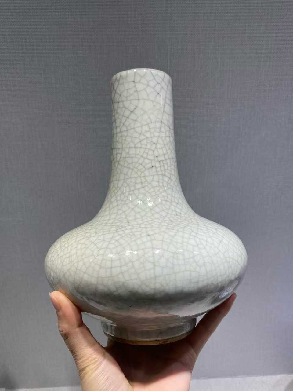 哥釉荸荠瓶