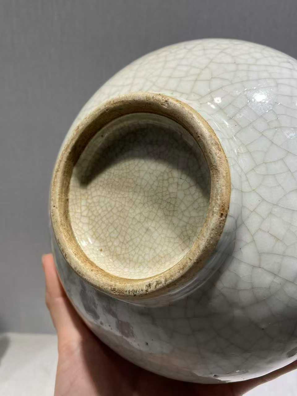哥釉荸荠瓶