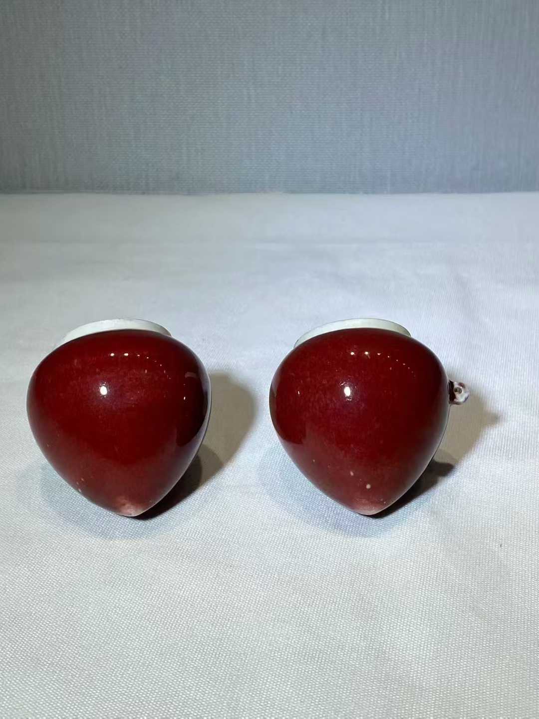 郎窑红釉鸟食罐一对