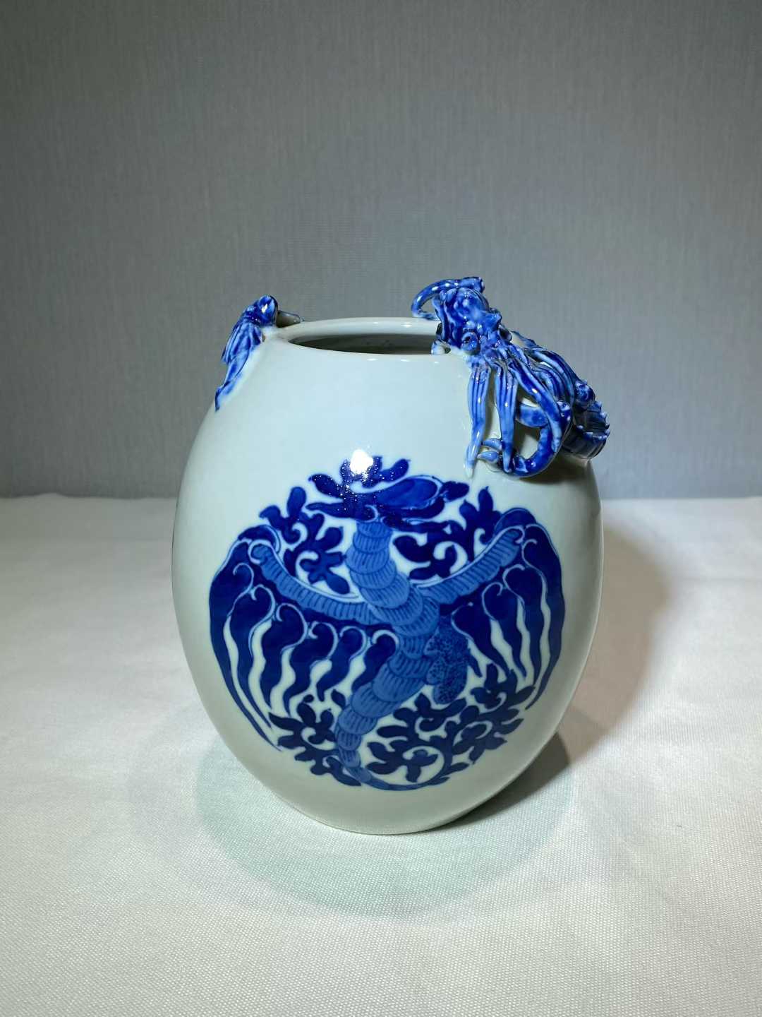 青花团凤纹福在眼前罐