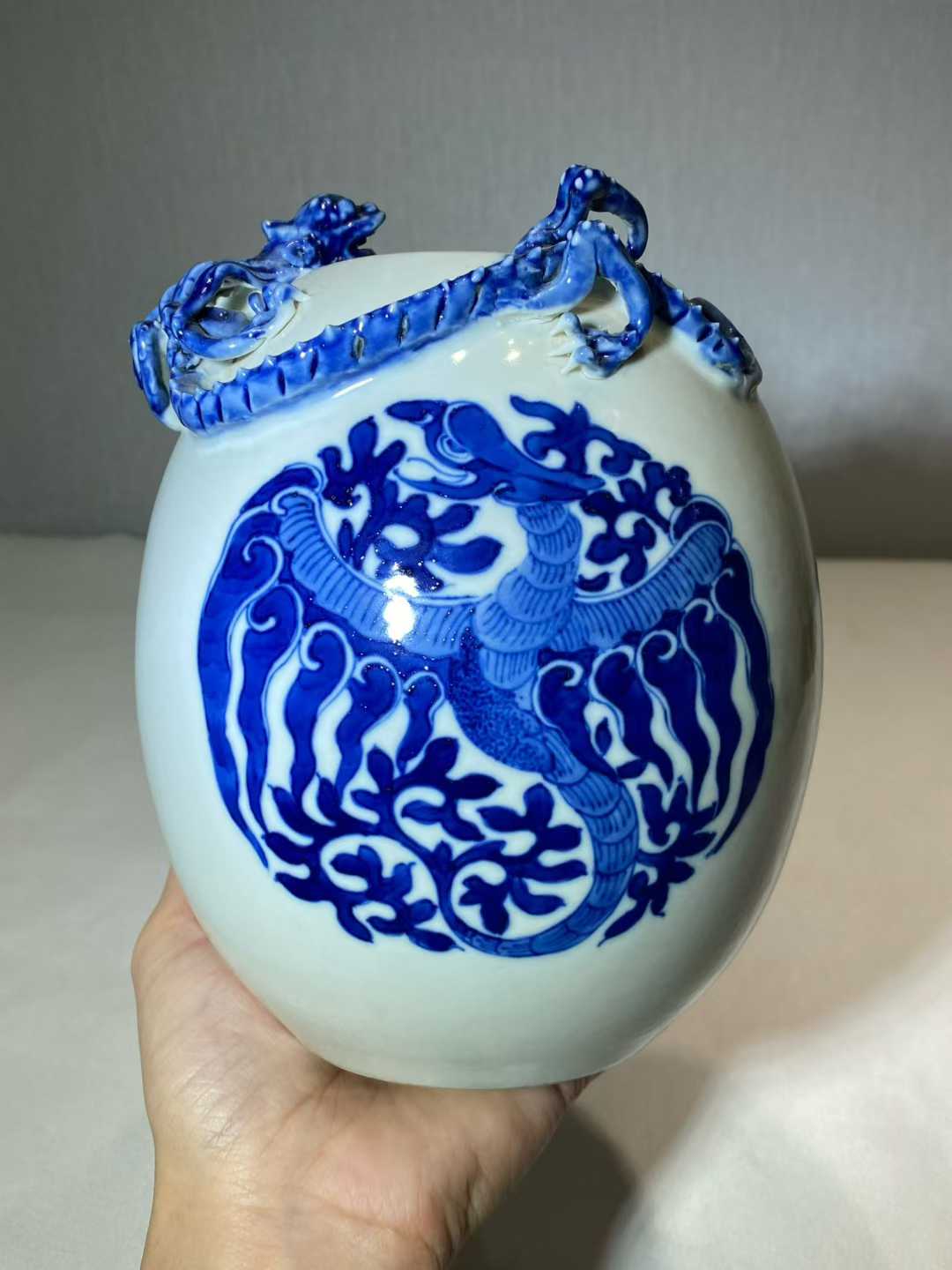 青花团凤纹福在眼前罐