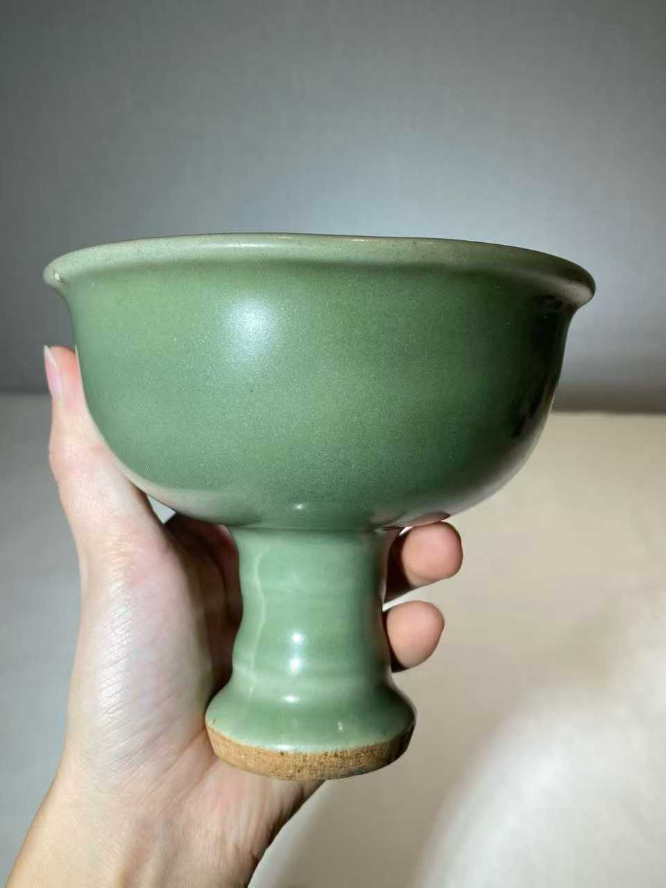 龙泉窑高足碗