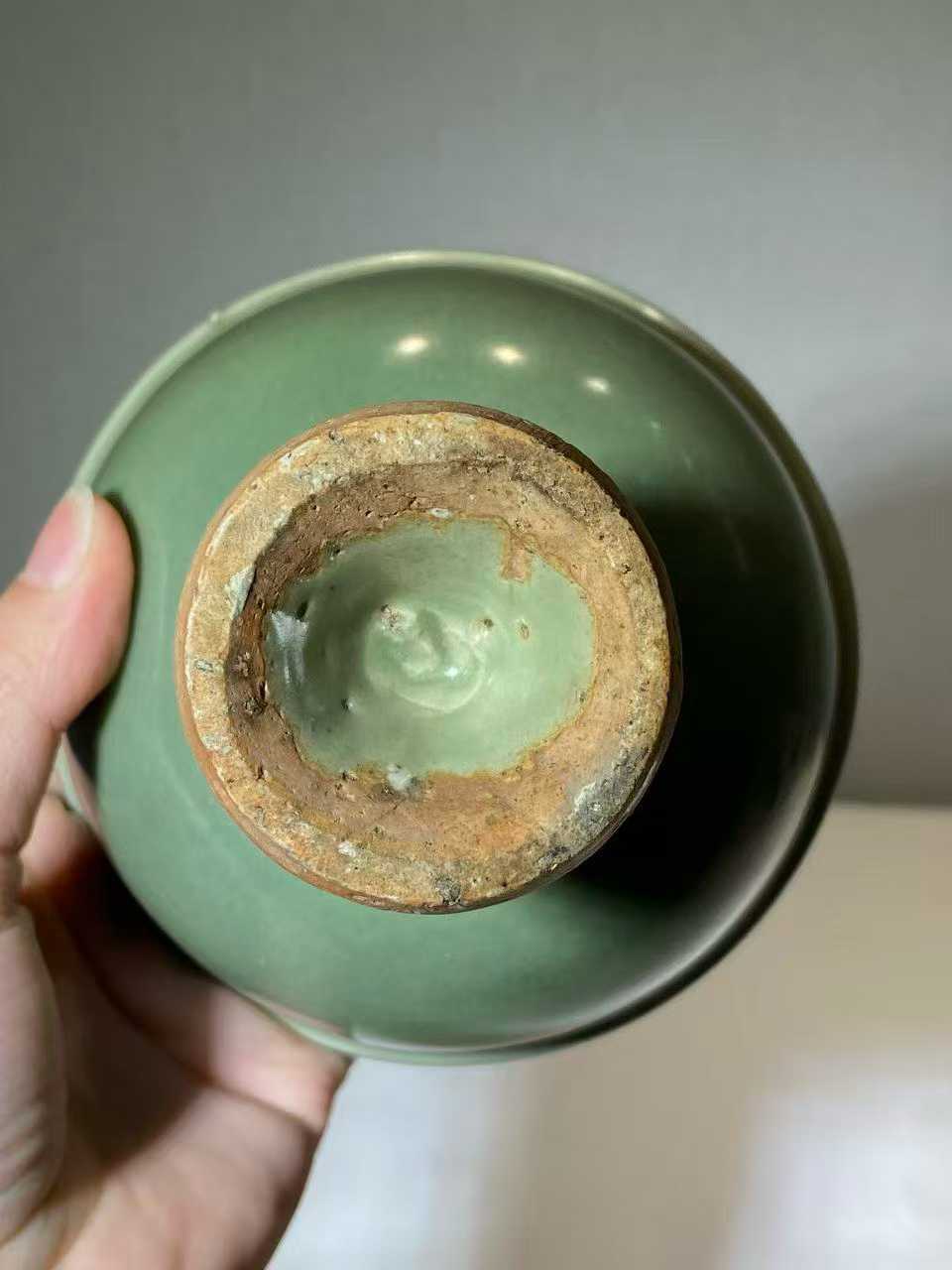 龙泉窑高足碗