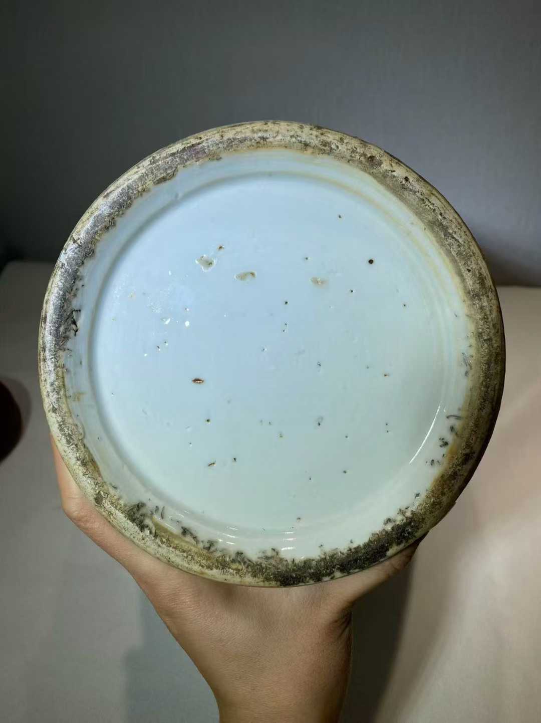 粉彩渔樵耕读图瓶配木盖